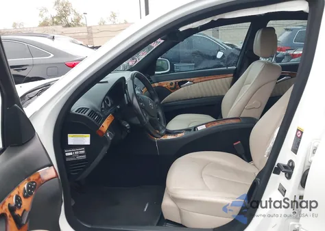 2009 Mercedes-Benz E 550 z USA, uszkodzony, nr VIN WDBUF72X69B379329